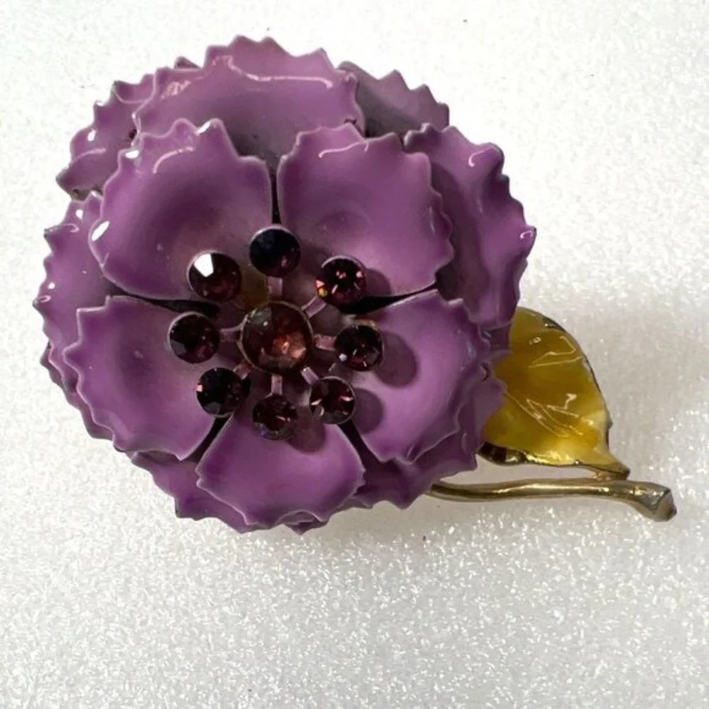 Vintage Lavender‎ Enamel 3D Floral Brooch Ruffled Purple Rhinestones Gold Tone
